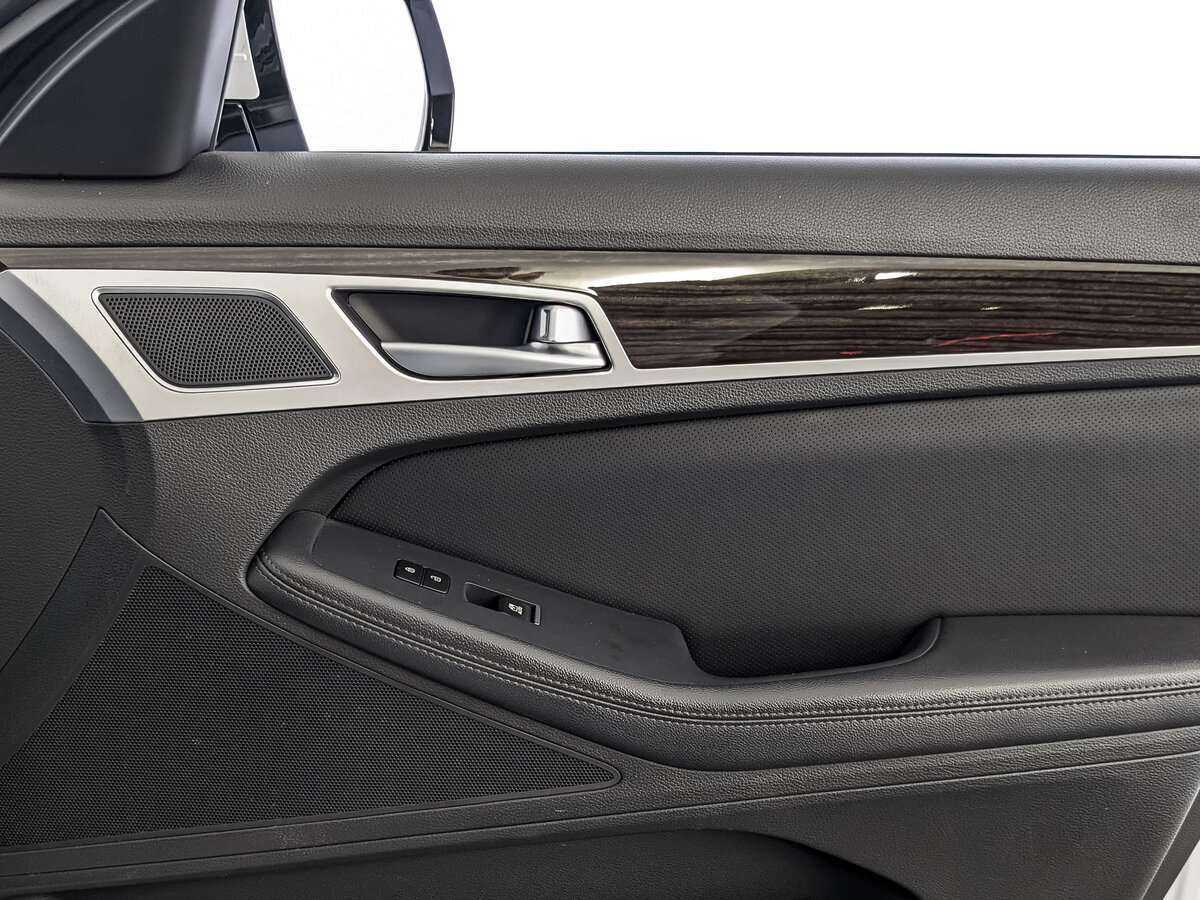 Купить Genesis G80 с пробегом. Фото: #17