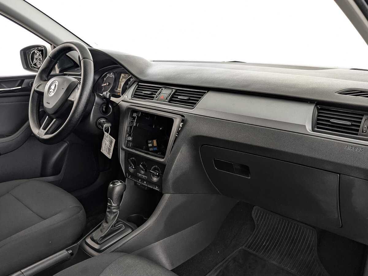 Купить Skoda Rapid с пробегом. Фото: #11