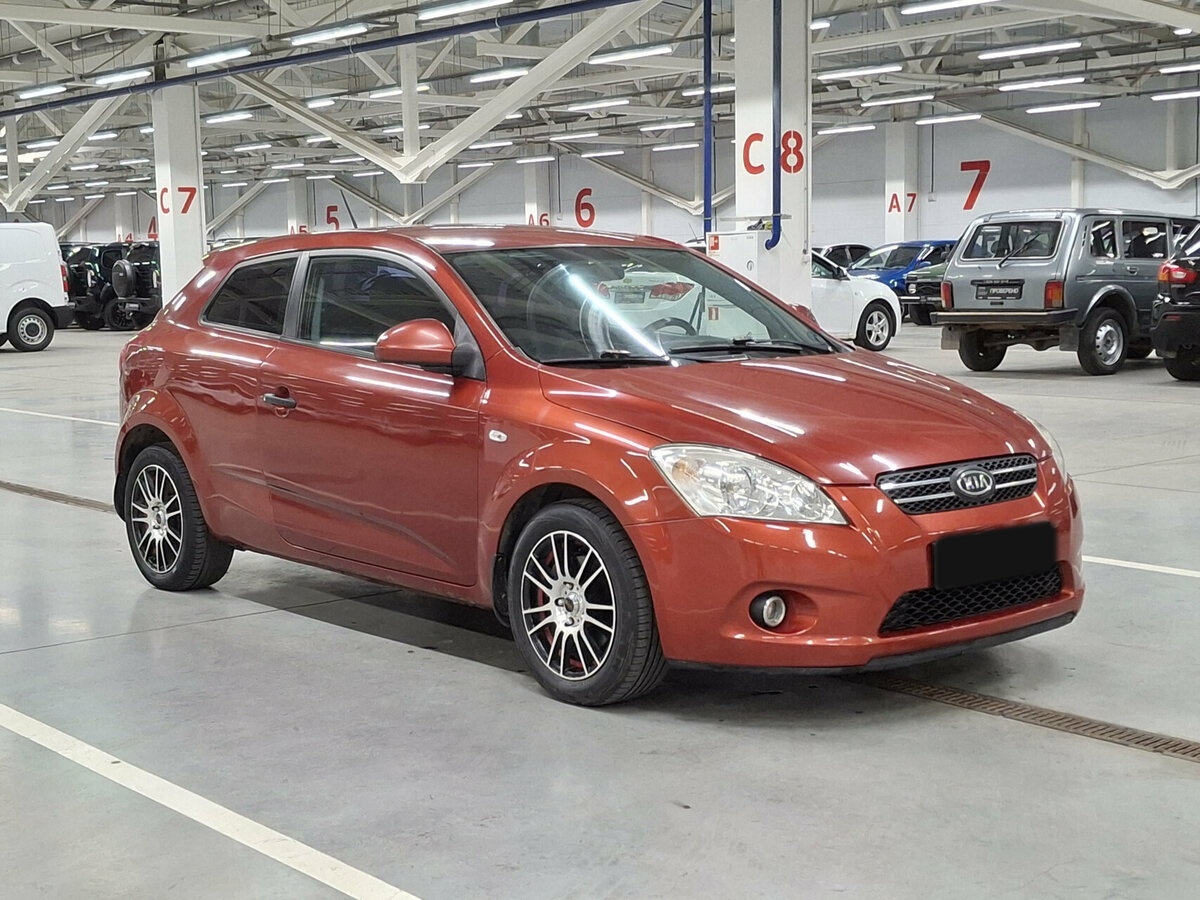 Купить Kia Ceed с пробегом. Фото: #2