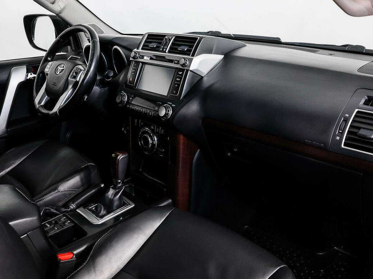 Купить Toyota Land Cruiser Prado с пробегом. Фото: #12