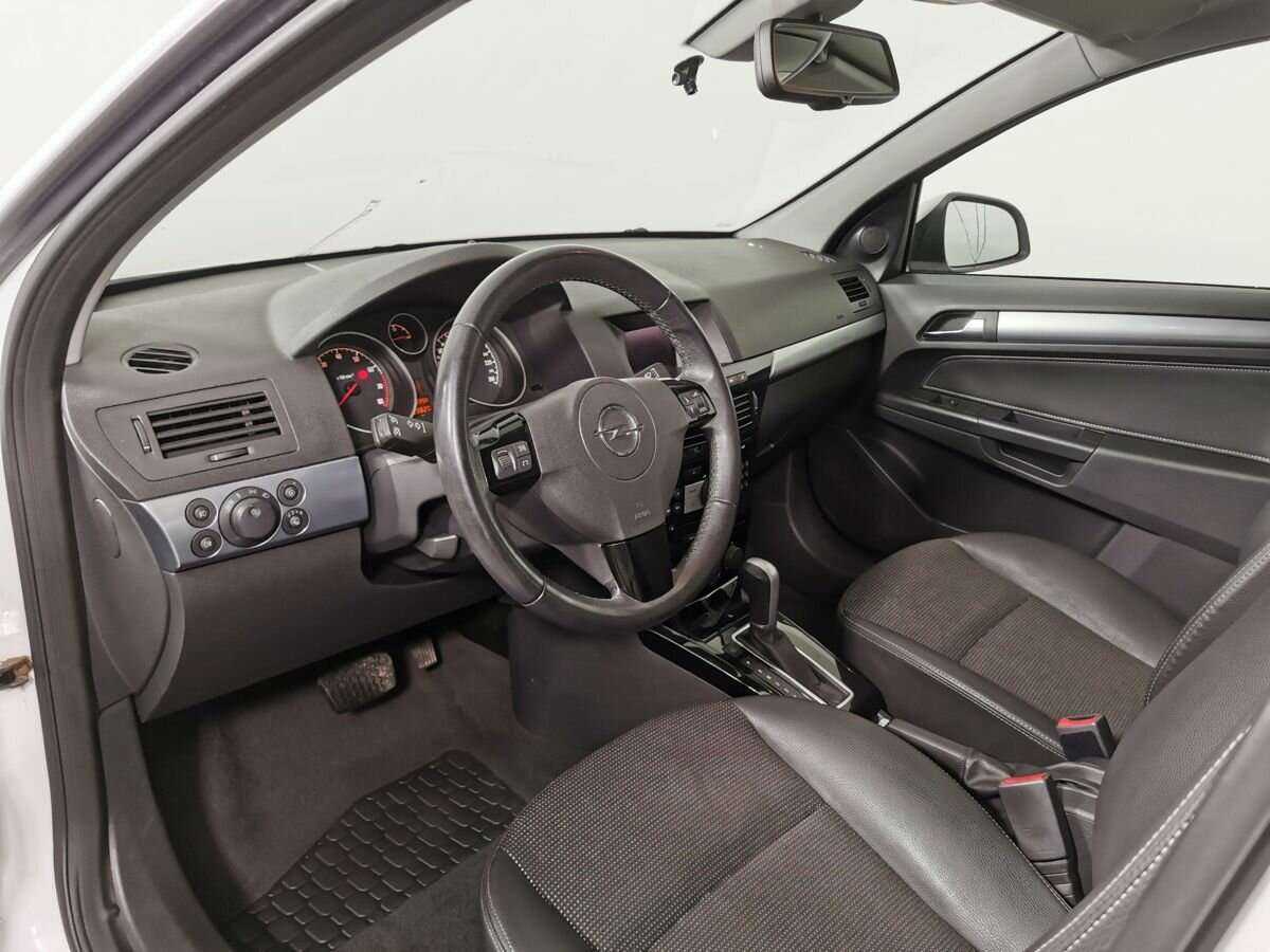 Купить Opel Astra с пробегом. Фото: #13