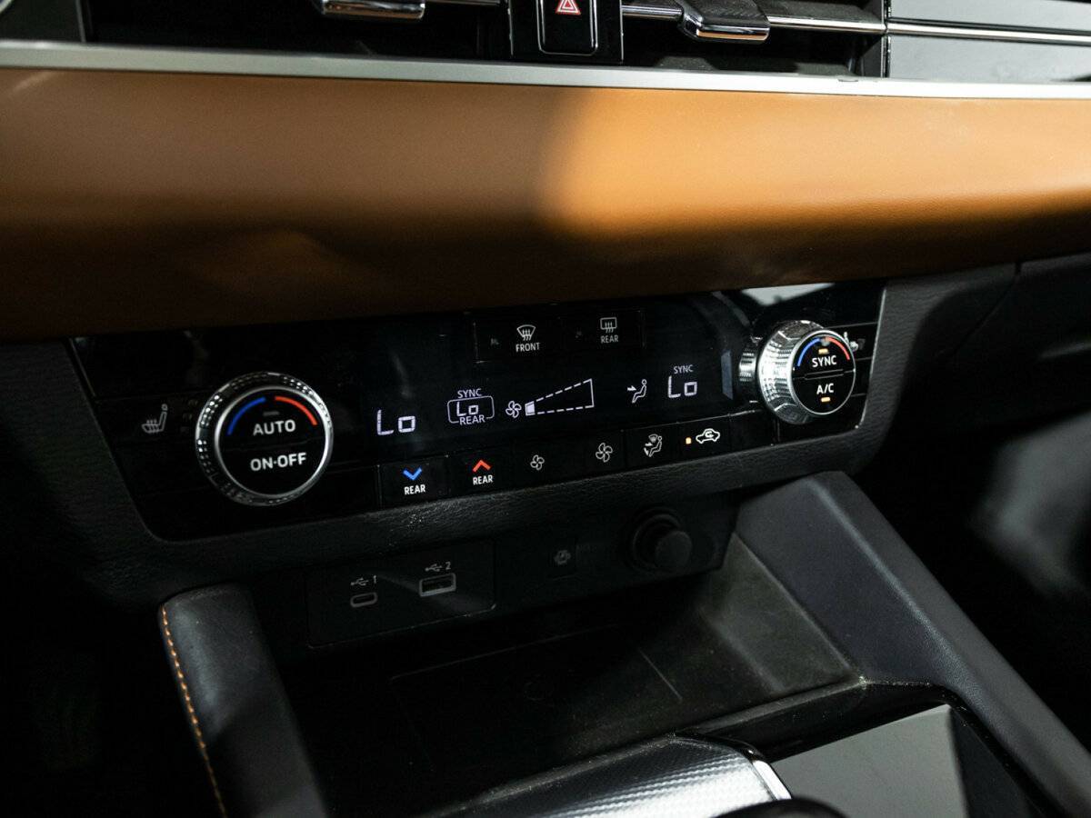 Купить Mitsubishi Outlander с пробегом. Фото: #21