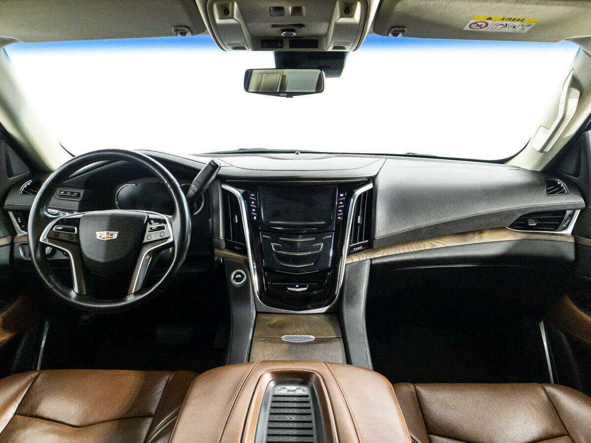 Купить Cadillac Escalade с пробегом. Фото: #12