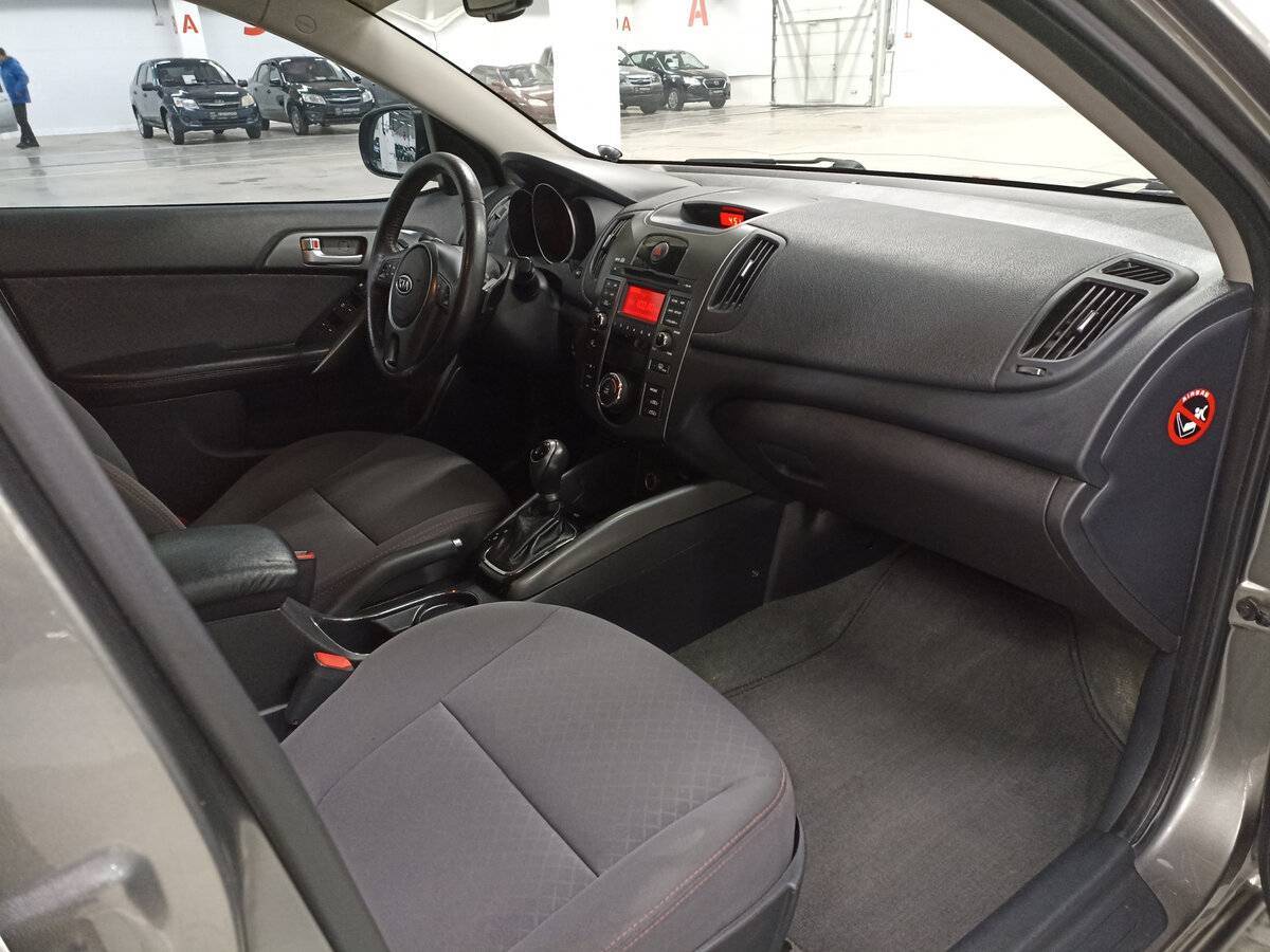 Купить Kia Cerato с пробегом. Фото: #10
