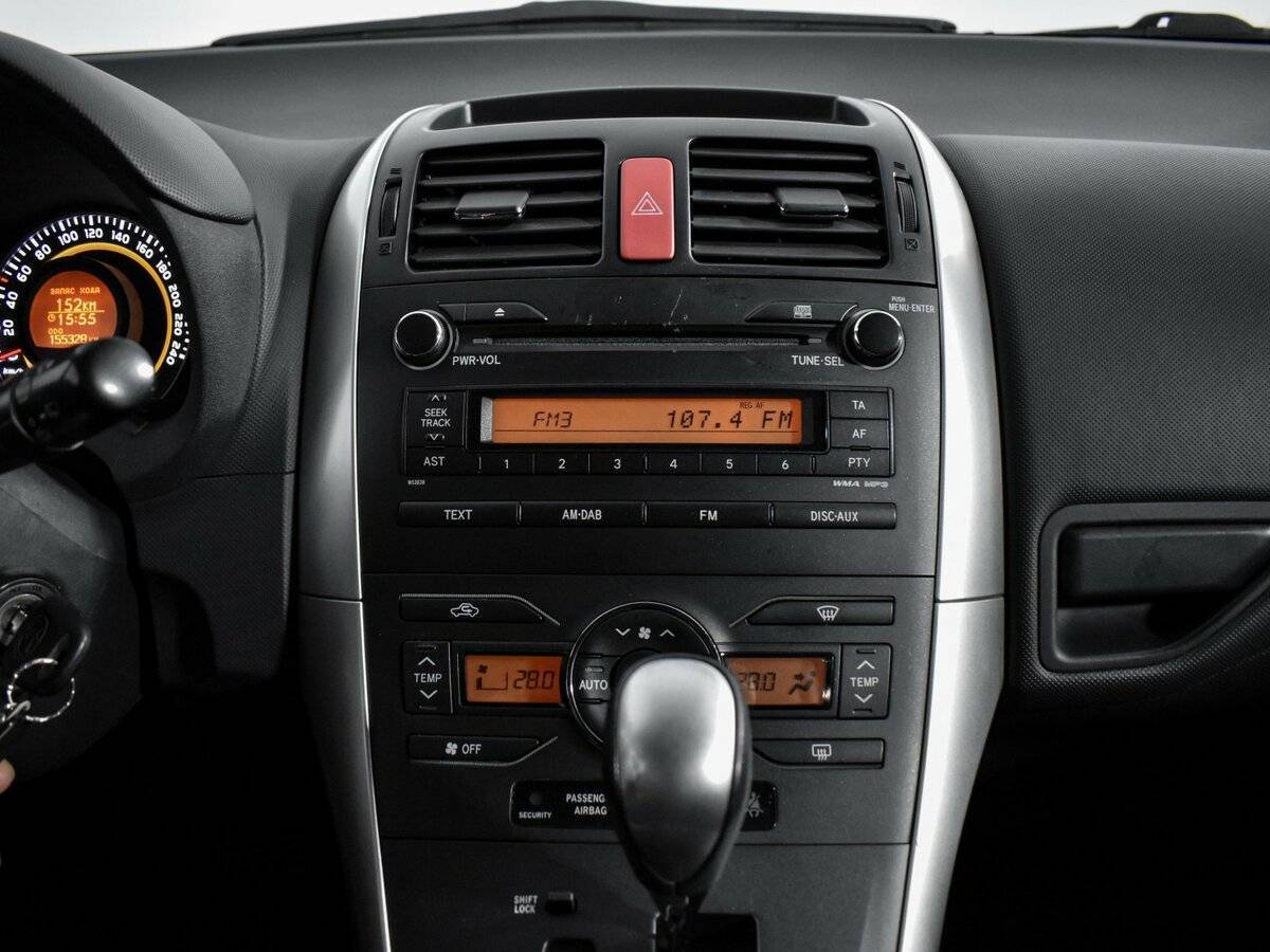 Купить Toyota Auris с пробегом. Фото: #13