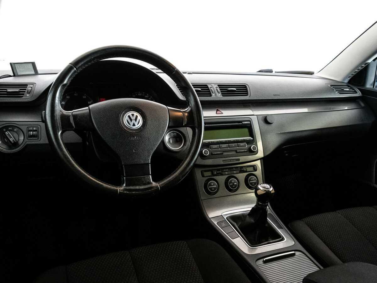Купить Volkswagen Passat с пробегом. Фото: #8