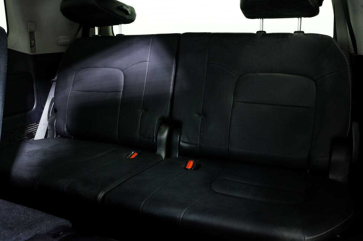 Купить Toyota Land Cruiser с пробегом. Фото: #12