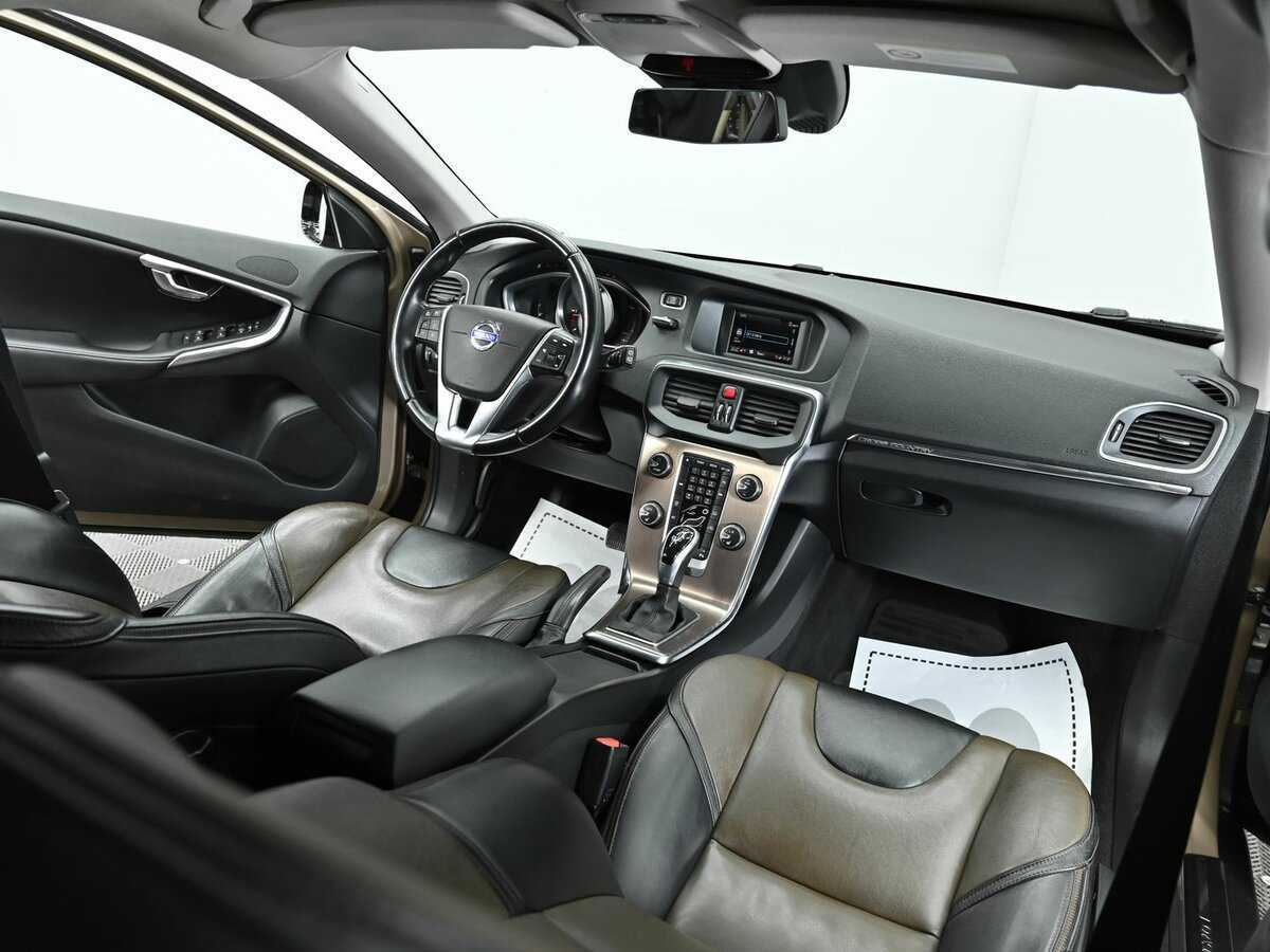 Купить Volvo V40 с пробегом. Фото: #13