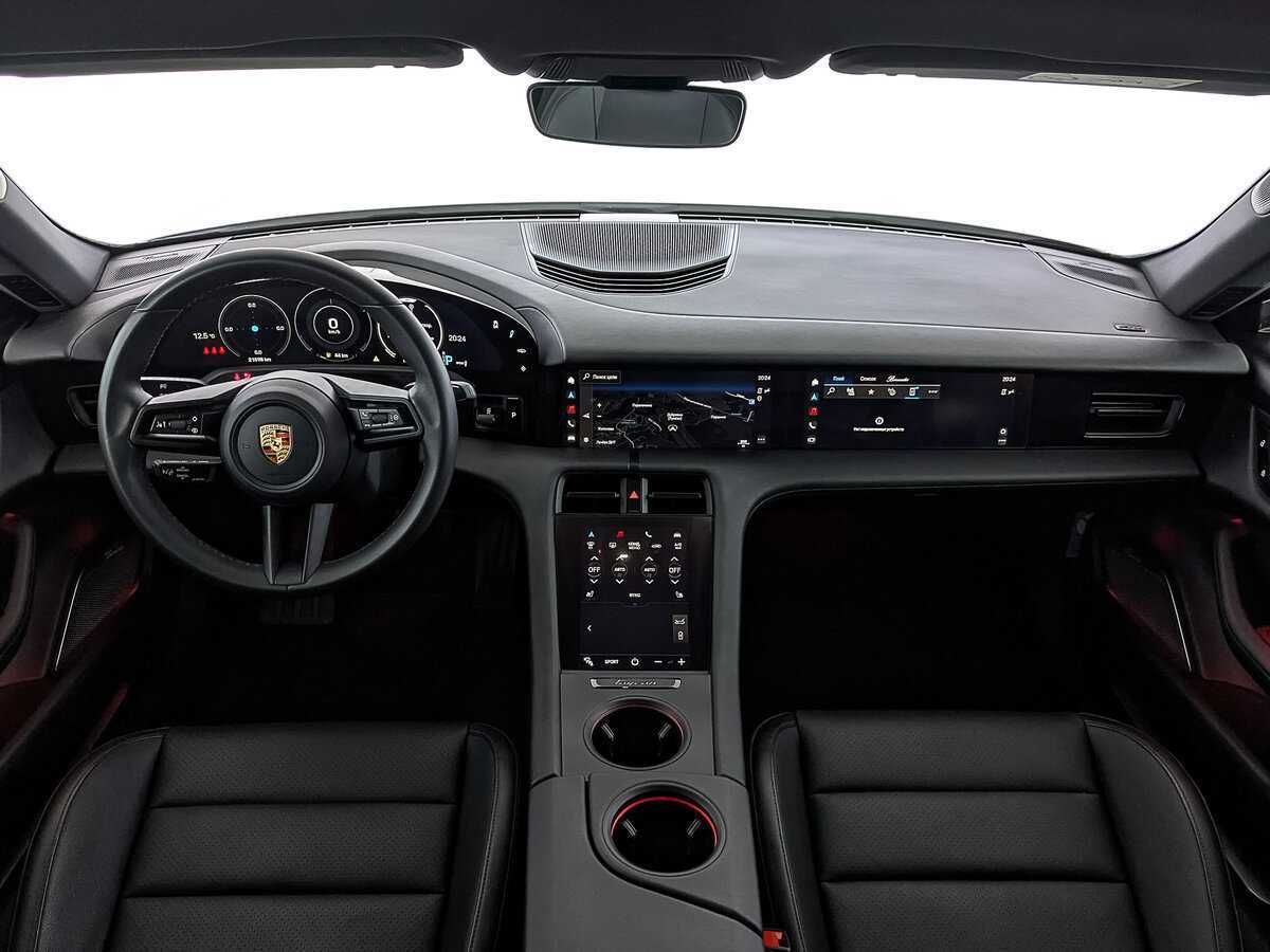 Купить Porsche Taycan с пробегом. Фото: #13