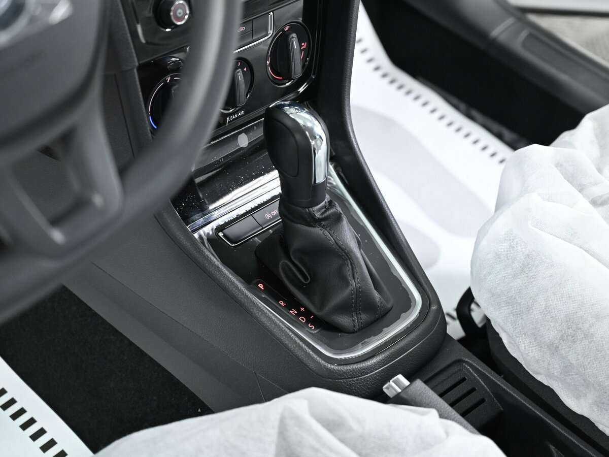 Купить Volkswagen Bora с пробегом. Фото: #10