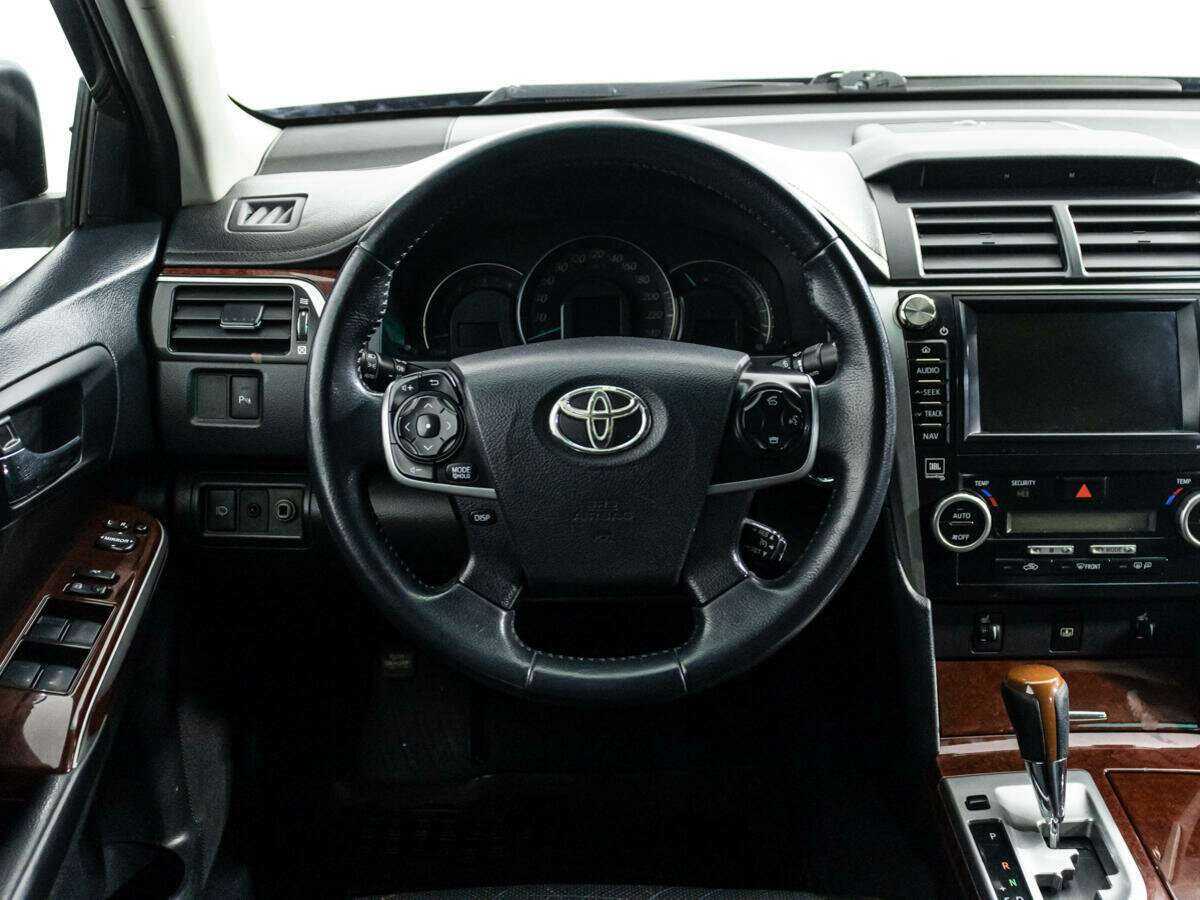 Купить Toyota Camry с пробегом. Фото: #17