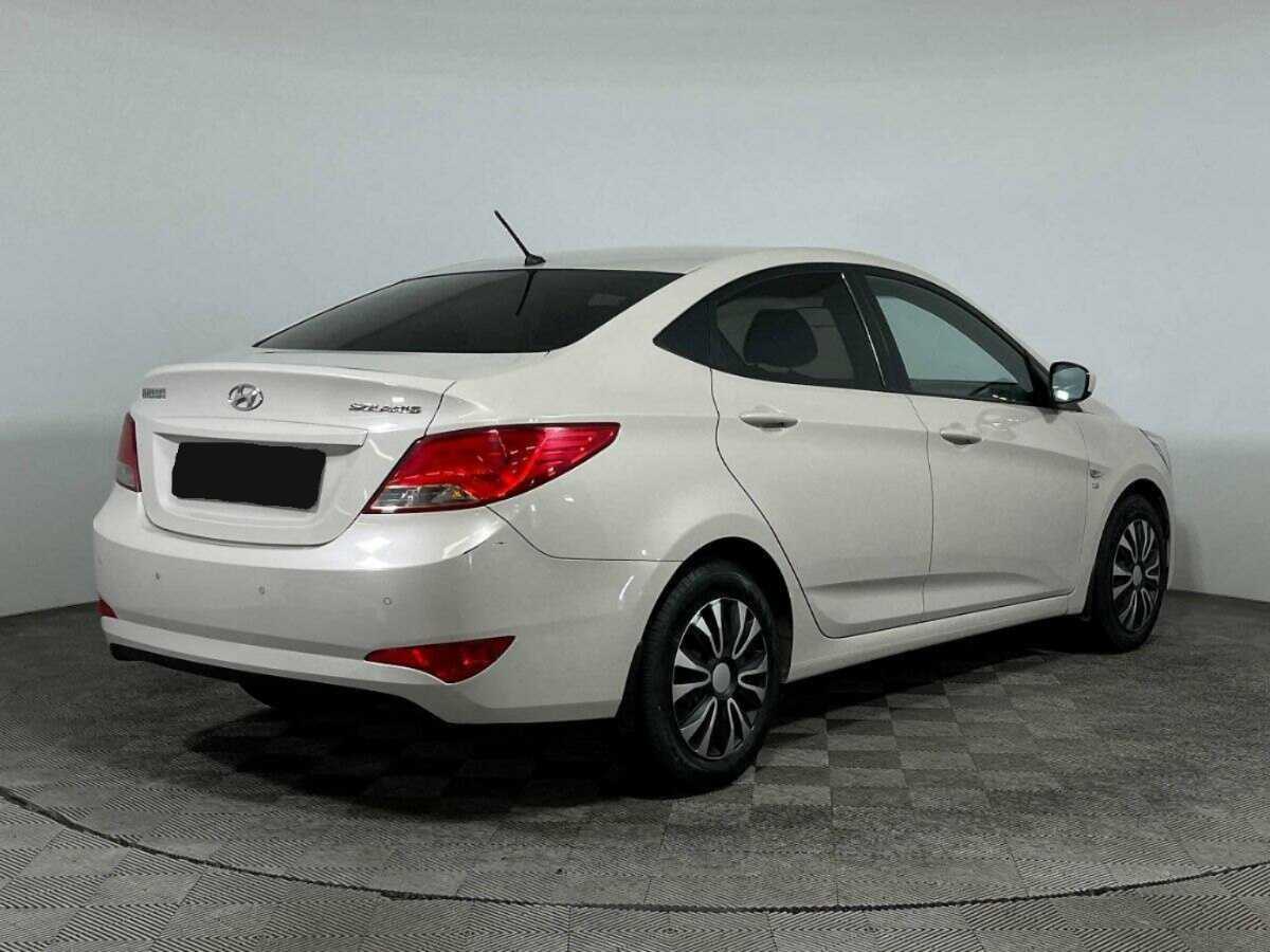 Купить Hyundai Solaris с пробегом. Фото: #4