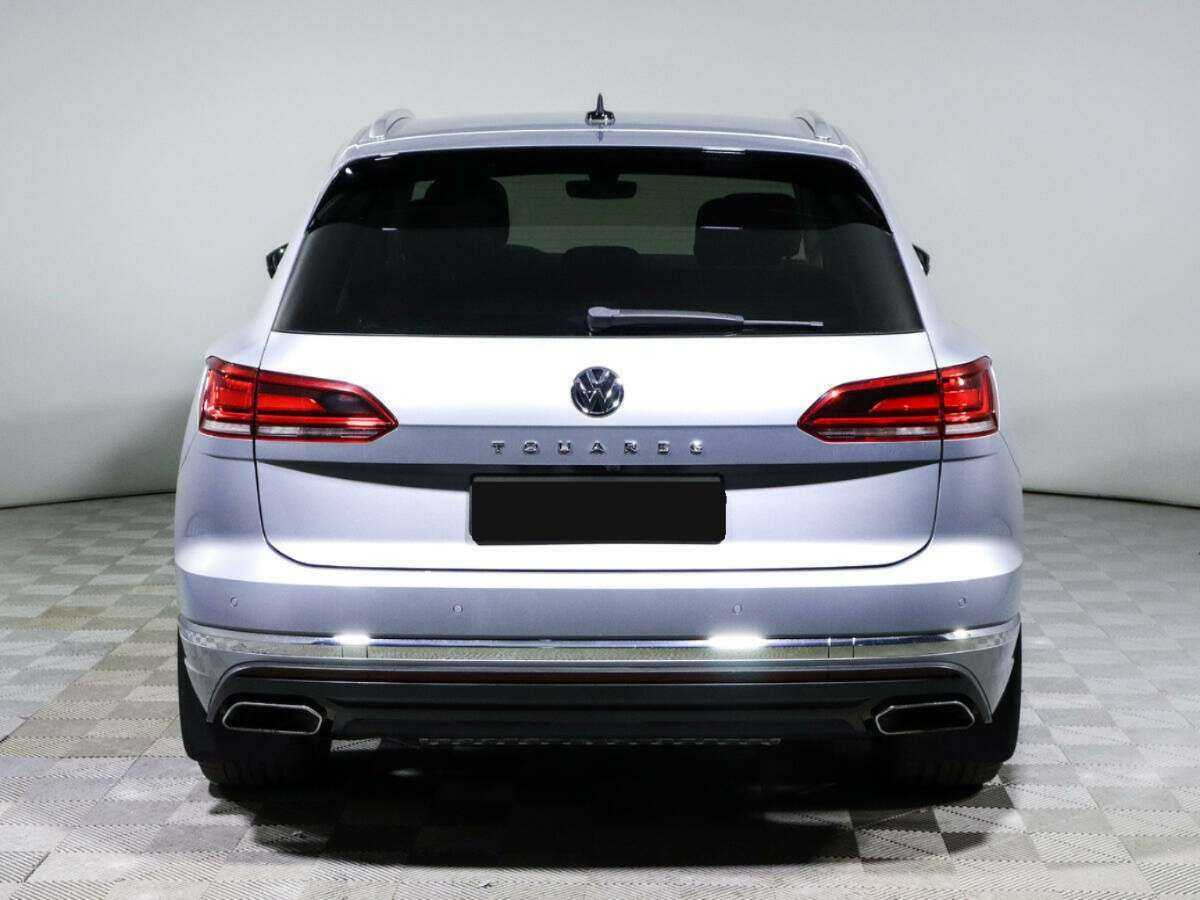 Купить Volkswagen Touareg с пробегом. Фото: #4