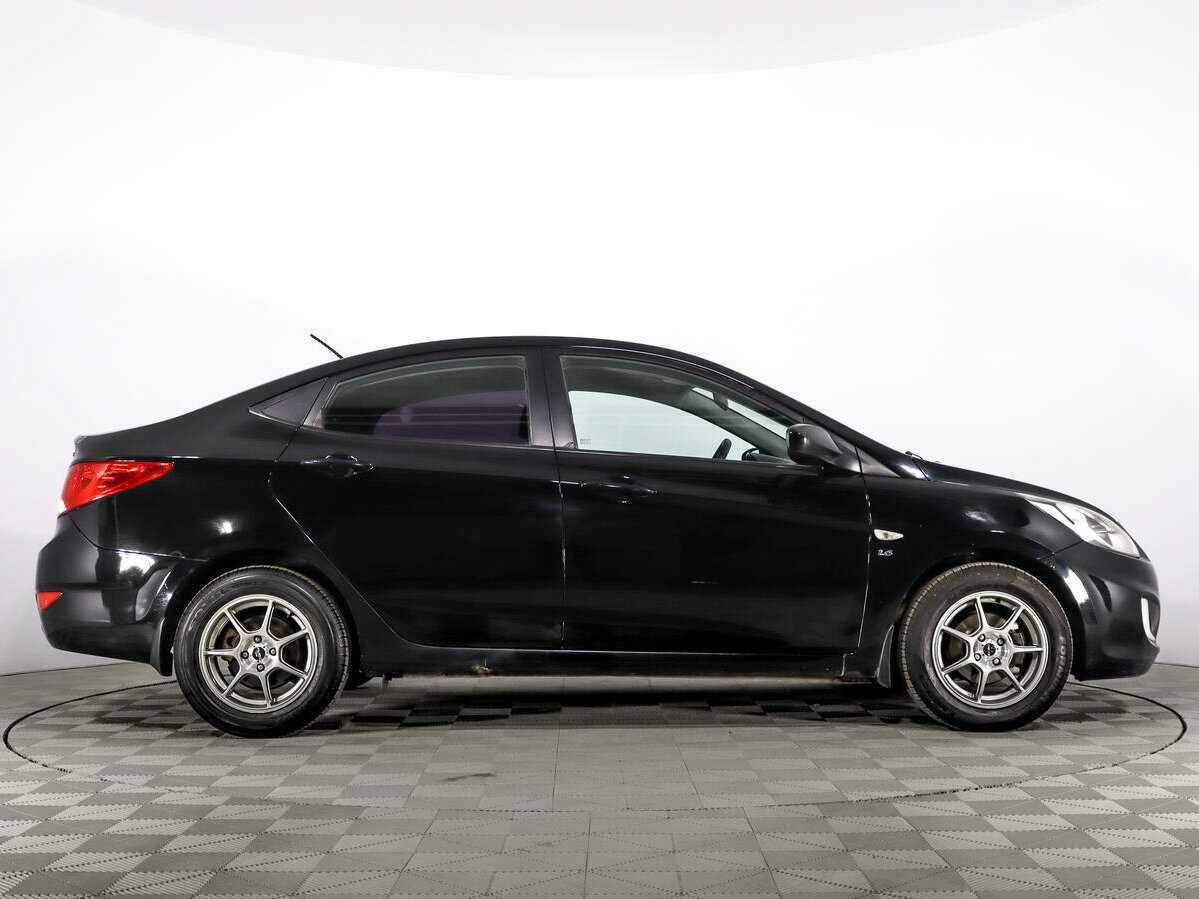 Купить Hyundai Solaris с пробегом. Фото: #3