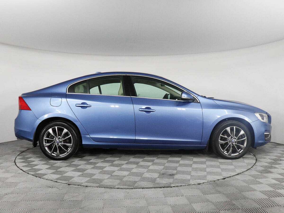Купить Volvo S60 с пробегом. Фото: #3