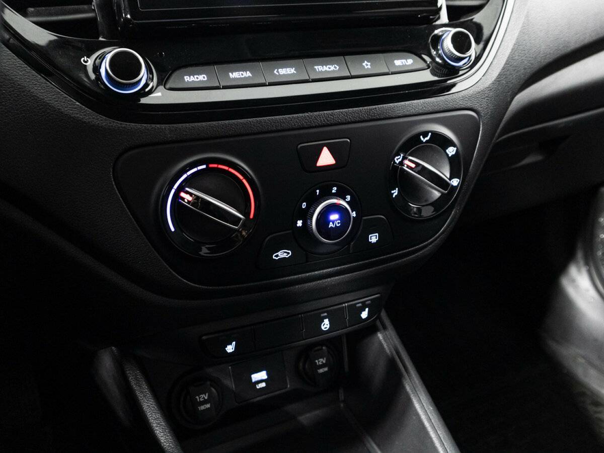 Купить Hyundai Solaris с пробегом. Фото: #16