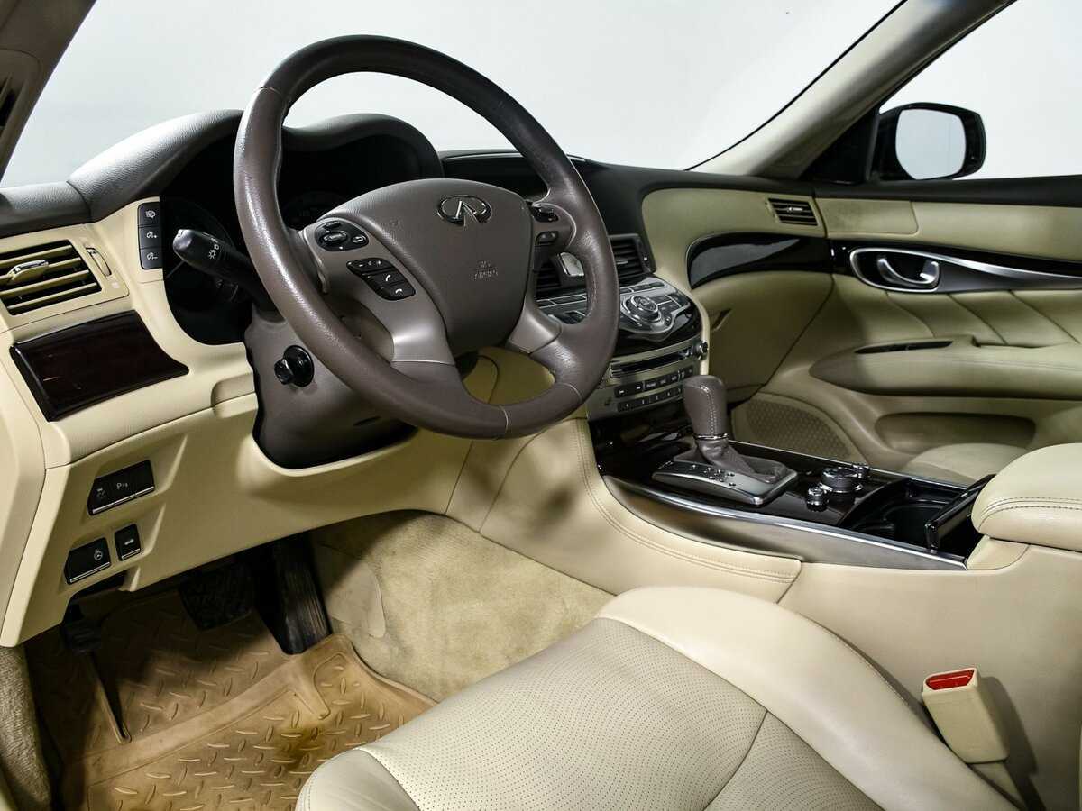 Купить Infiniti Q70 с пробегом. Фото: #10