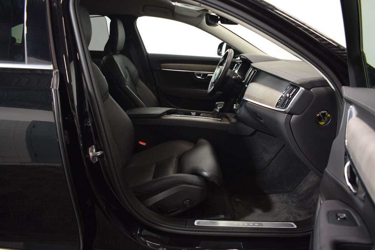Купить Volvo S90 с пробегом. Фото: #11