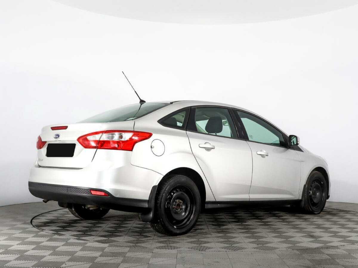 Купить Ford Focus с пробегом. Фото: #4