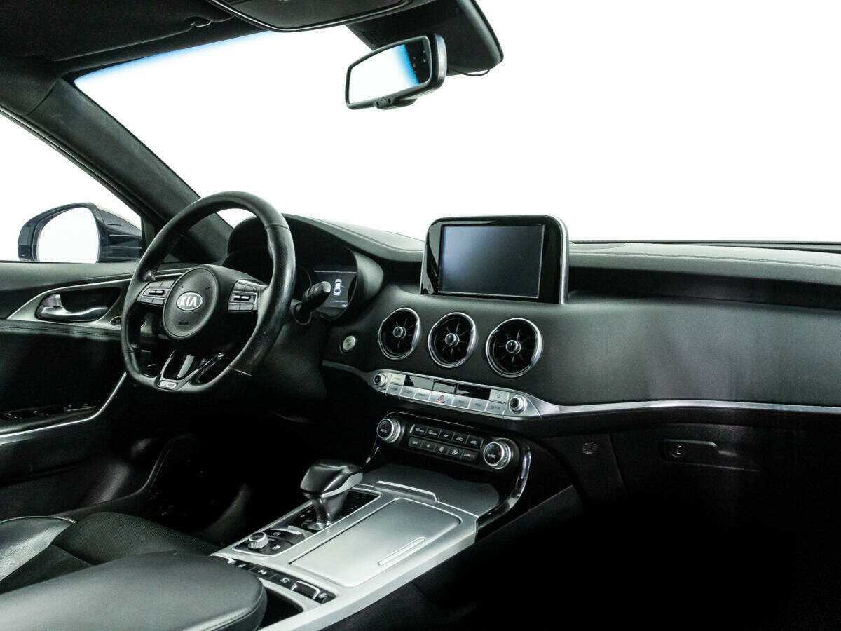 Купить Kia Stinger с пробегом. Фото: #8