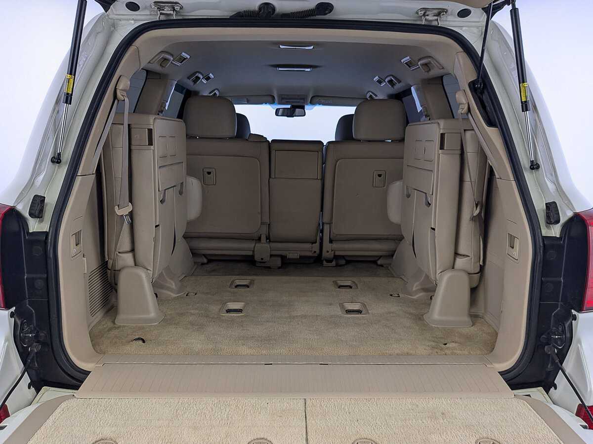 Купить Toyota Land Cruiser с пробегом. Фото: #9