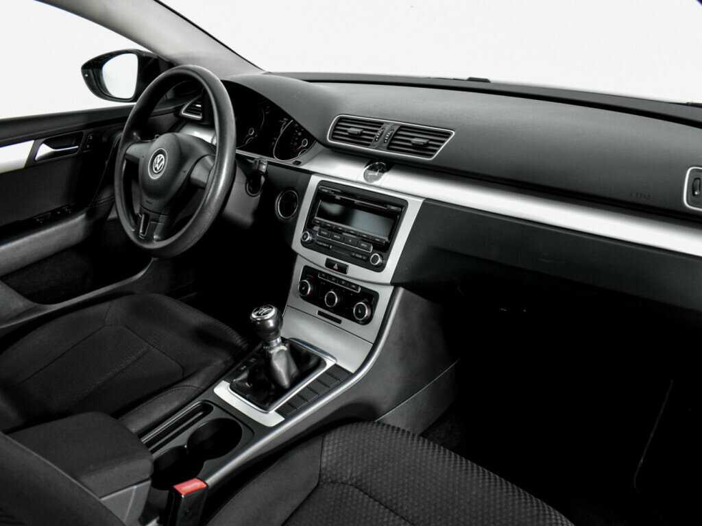 Купить Volkswagen Passat с пробегом. Фото: #8