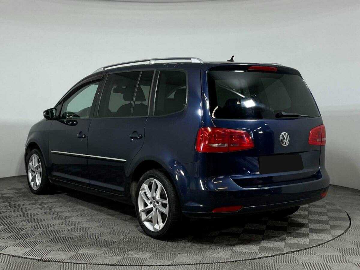 Купить Volkswagen Touran с пробегом. Фото: #6