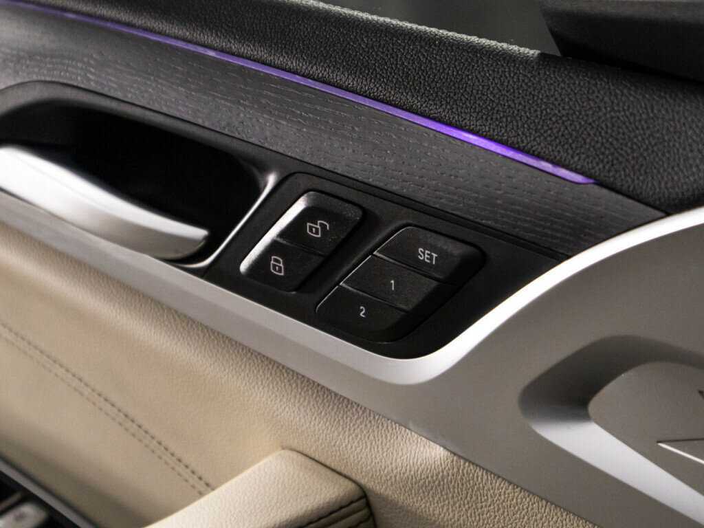 Купить BMW X3 с пробегом. Фото: #18