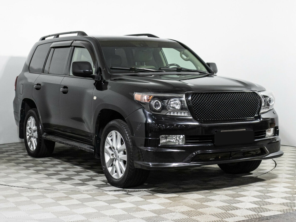 Купить Toyota Land Cruiser с пробегом. Фото: #2