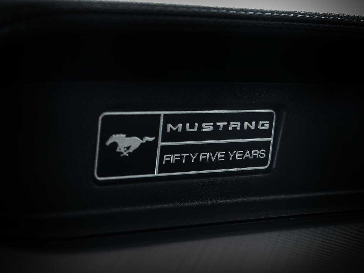 Купить Ford Mustang с пробегом. Фото: #21