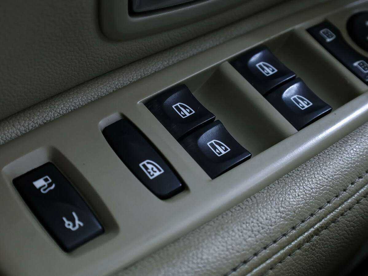 Купить Renault Latitude с пробегом. Фото: #11