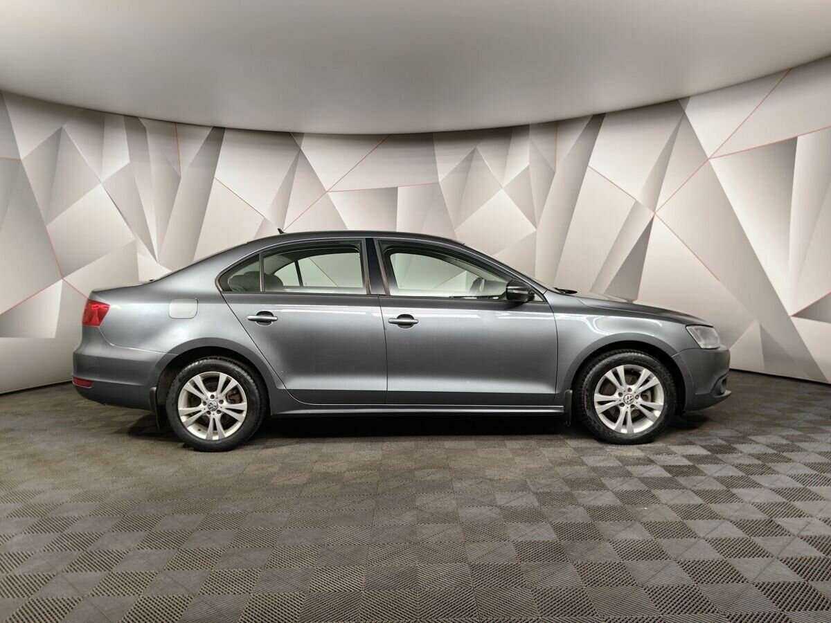Купить Volkswagen Jetta с пробегом. Фото: #5