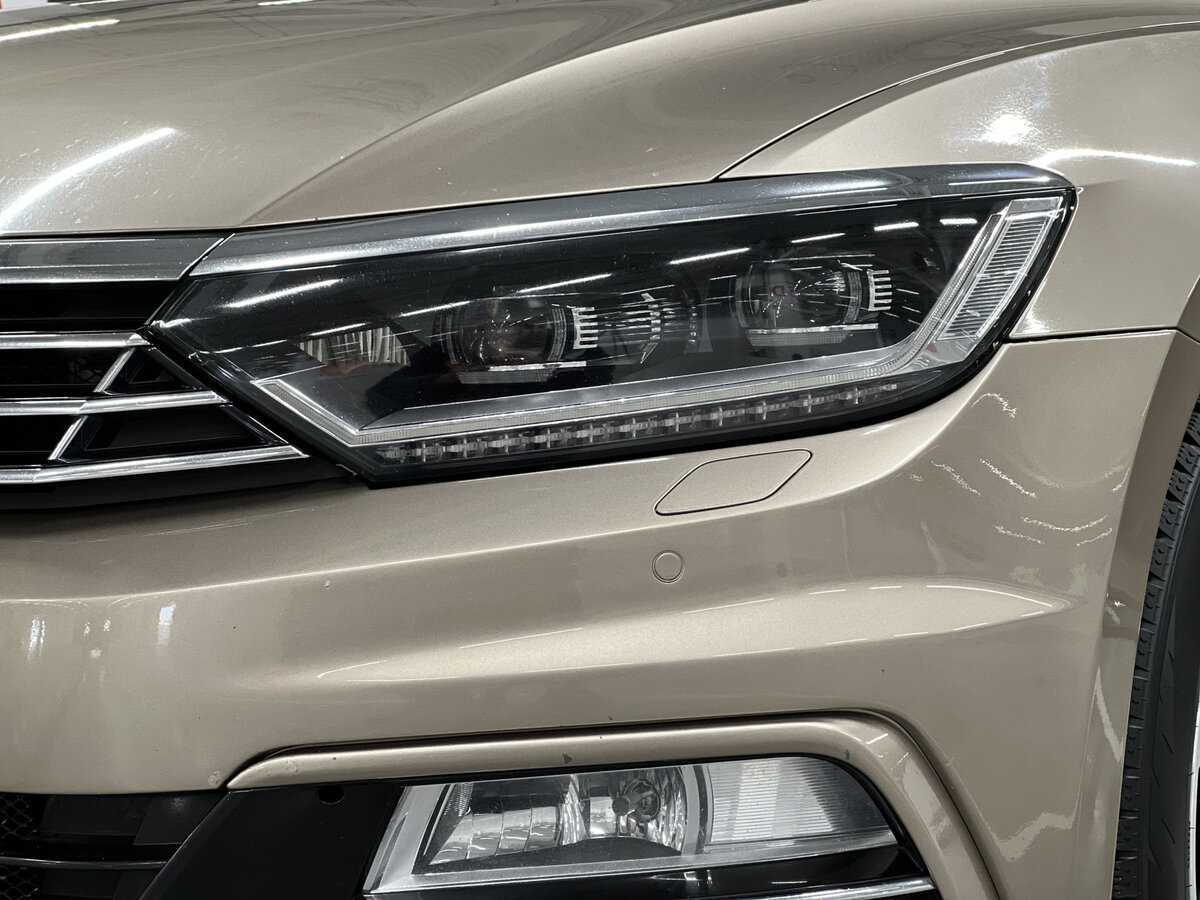 Купить Volkswagen Passat с пробегом. Фото: #16