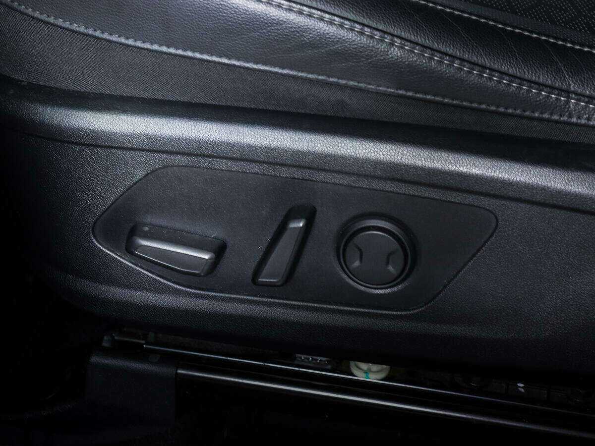 Купить Kia Sorento с пробегом. Фото: #17