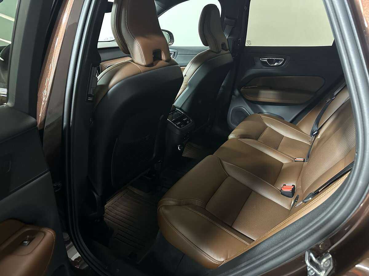 Купить Volvo XC60 с пробегом. Фото: #9