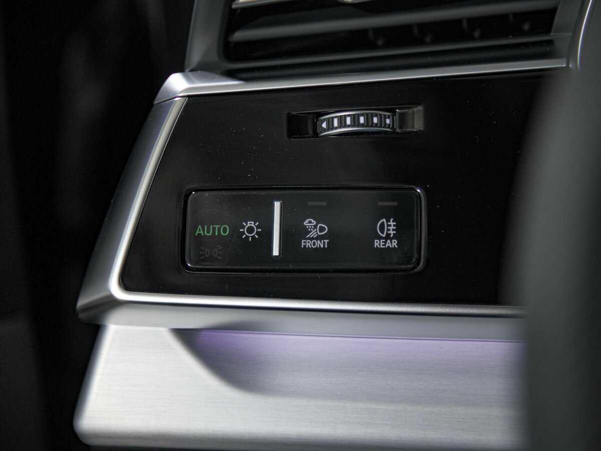 Купить Audi Q8 с пробегом. Фото: #17