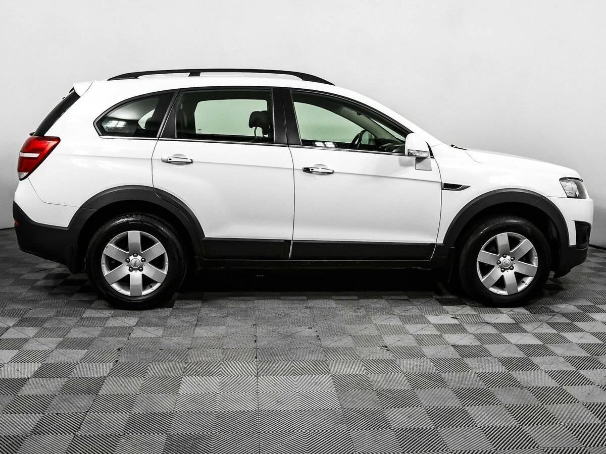 Купить Chevrolet Captiva с пробегом. Фото: #3