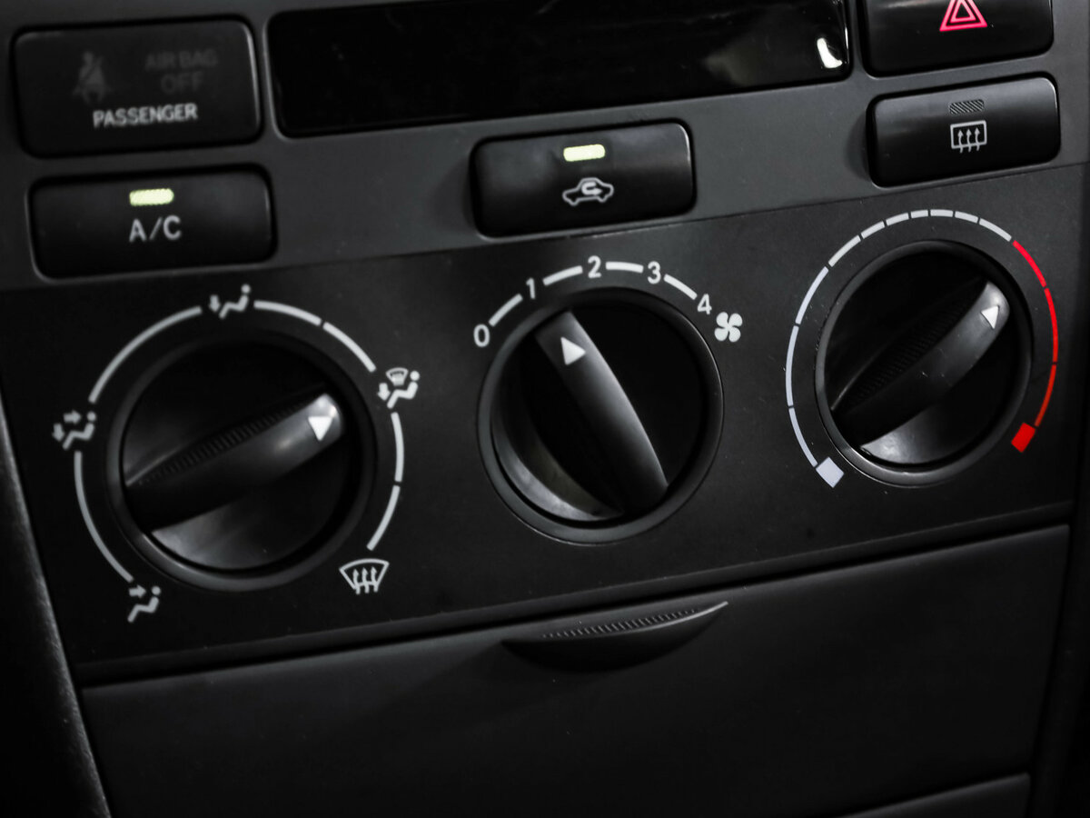 Купить Toyota Corolla с пробегом. Фото: #12