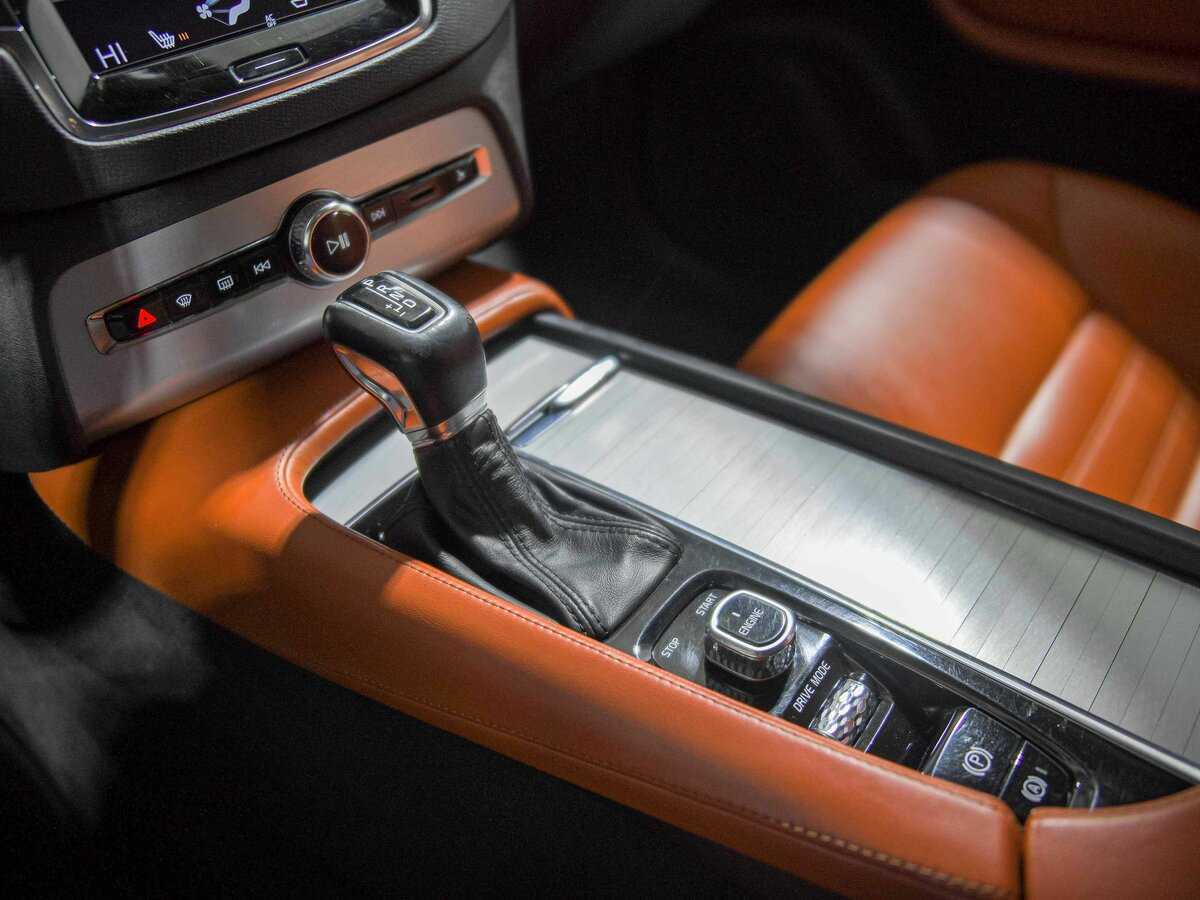Купить Volvo XC90 с пробегом. Фото: #12