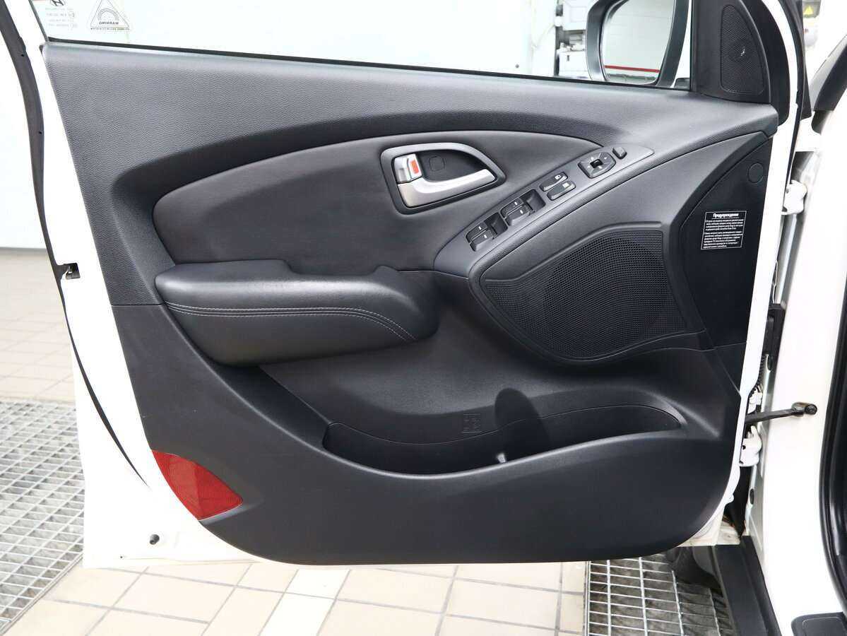 Купить Hyundai ix35 с пробегом. Фото: #6