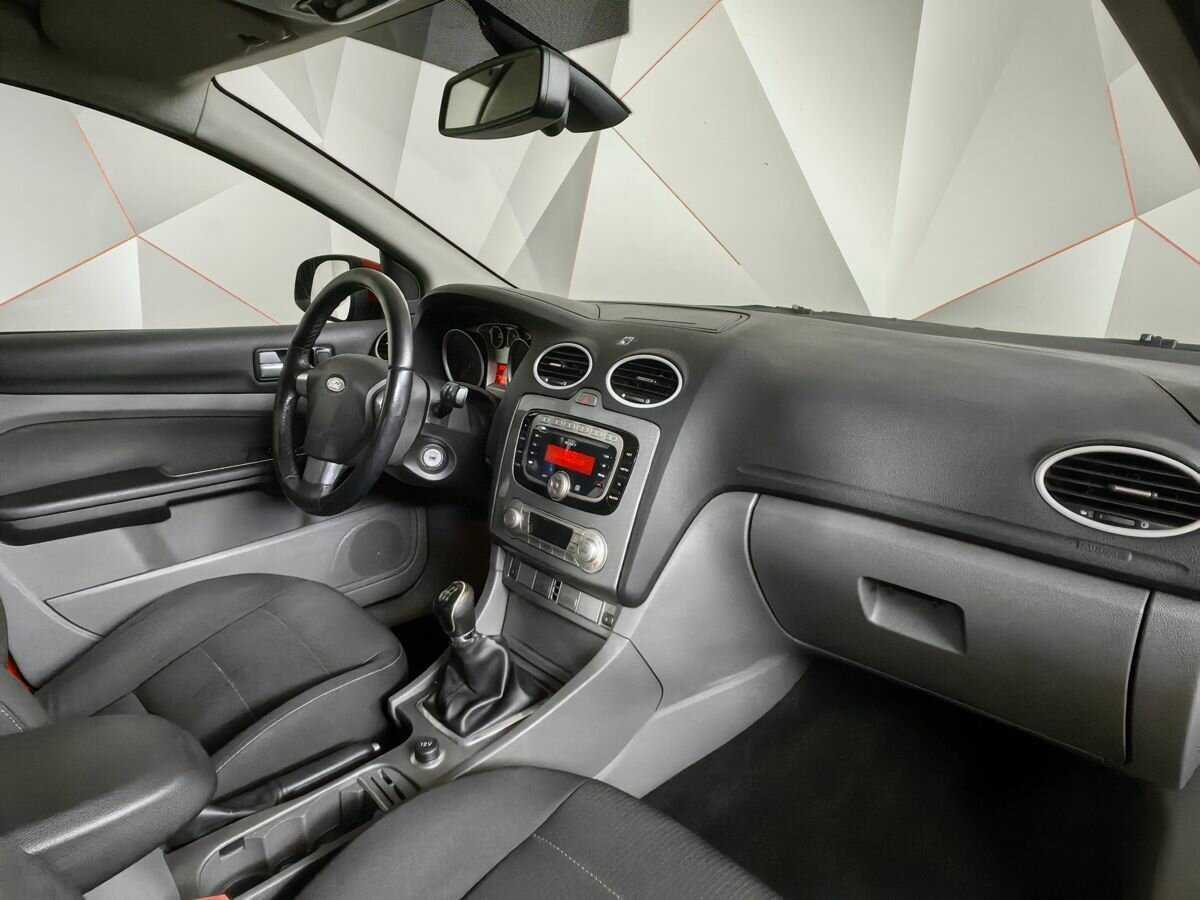Купить Ford Focus с пробегом. Фото: #8