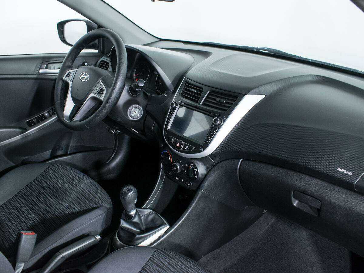 Купить Hyundai Solaris с пробегом. Фото: #8