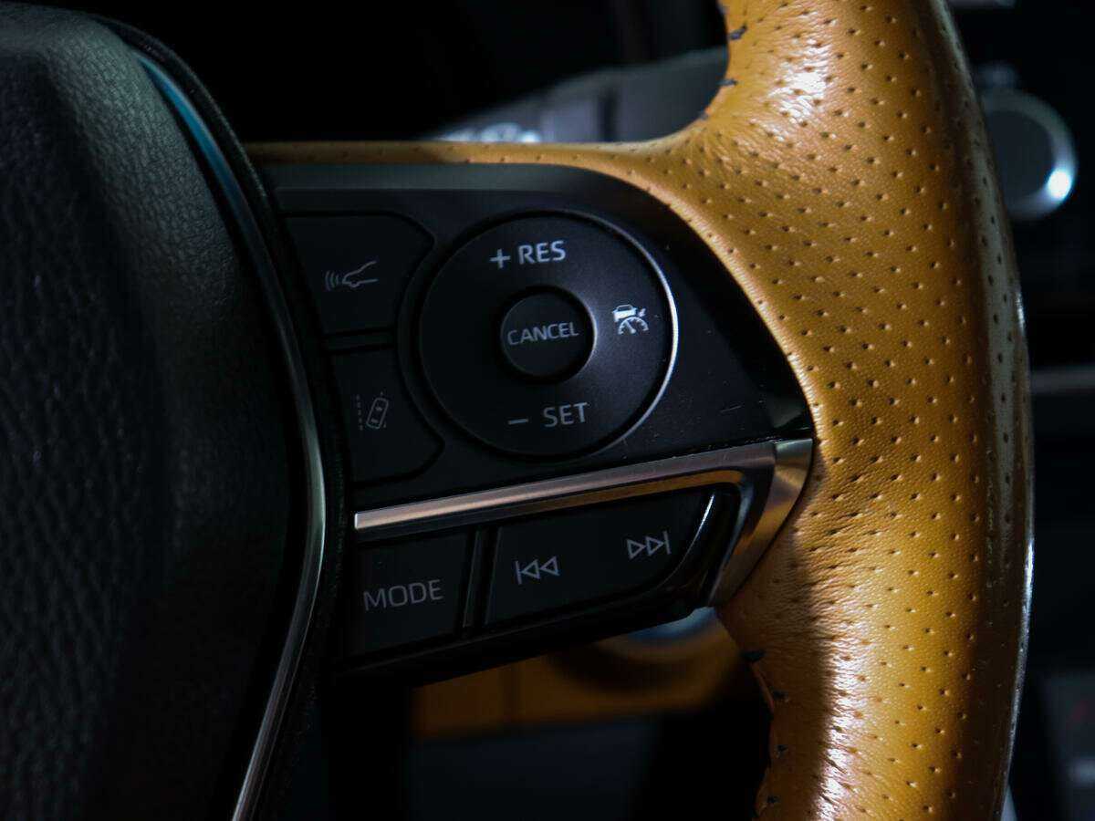 Купить Toyota Avalon с пробегом. Фото: #22