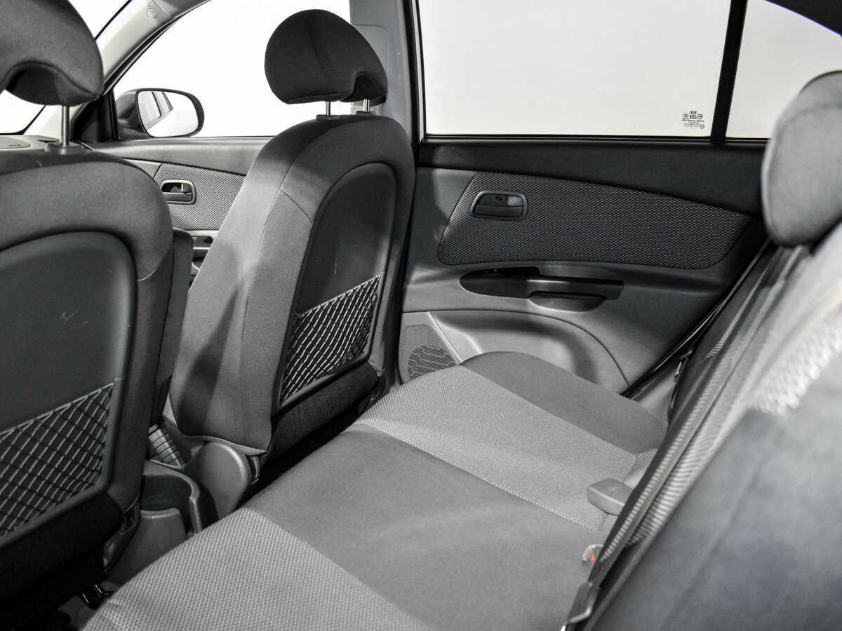 Купить Kia Rio с пробегом. Фото: #11
