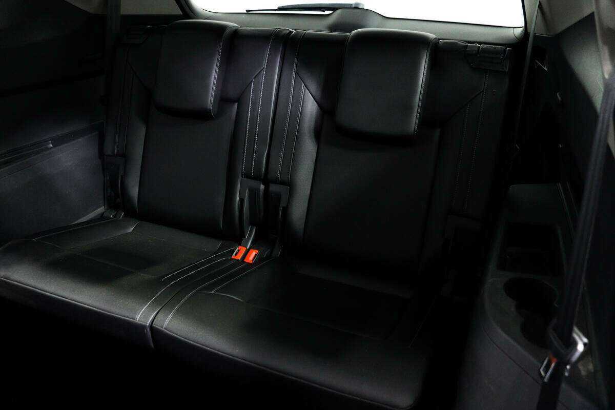 Купить Volkswagen Teramont с пробегом. Фото: #12