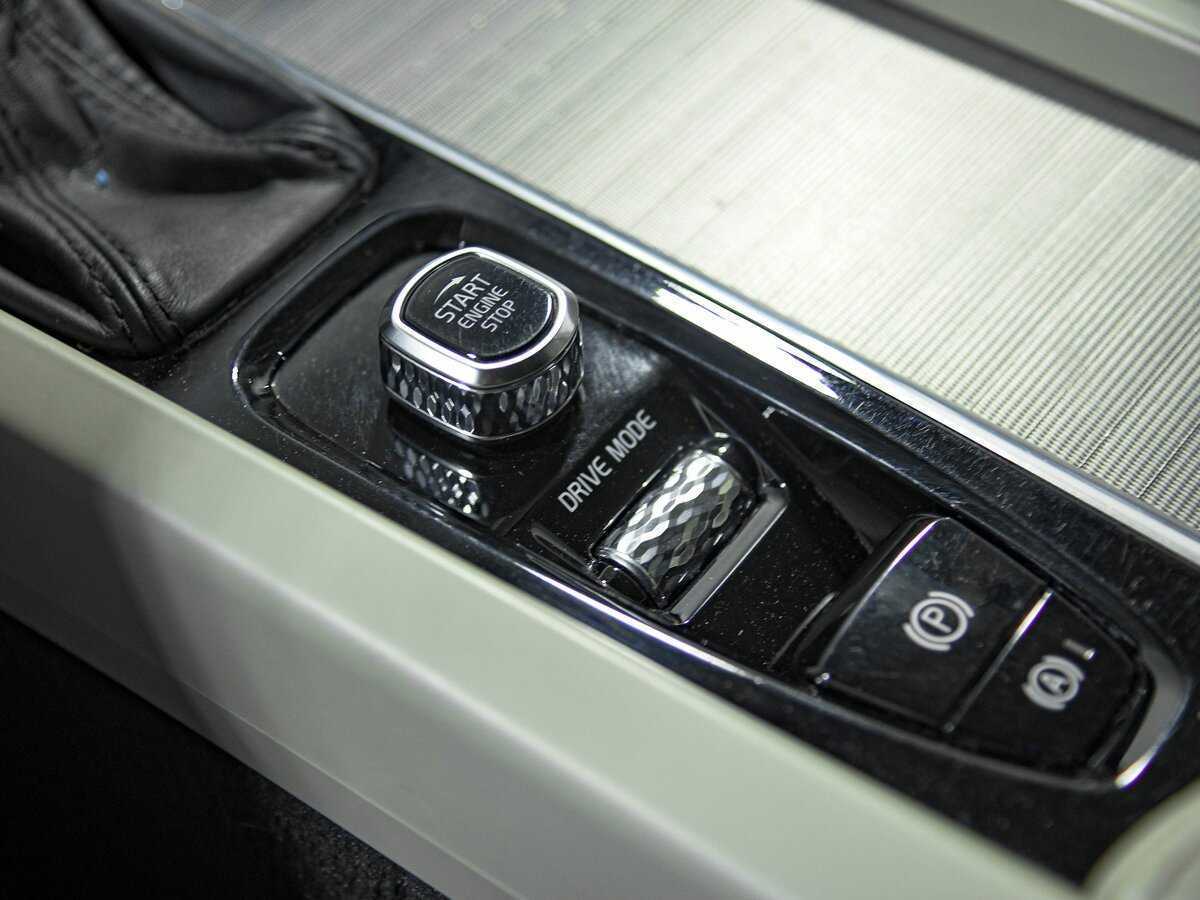 Купить Volvo XC60 с пробегом. Фото: #13