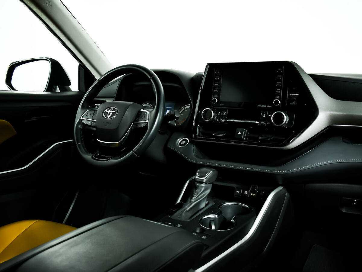 Купить Toyota Highlander с пробегом. Фото: #7
