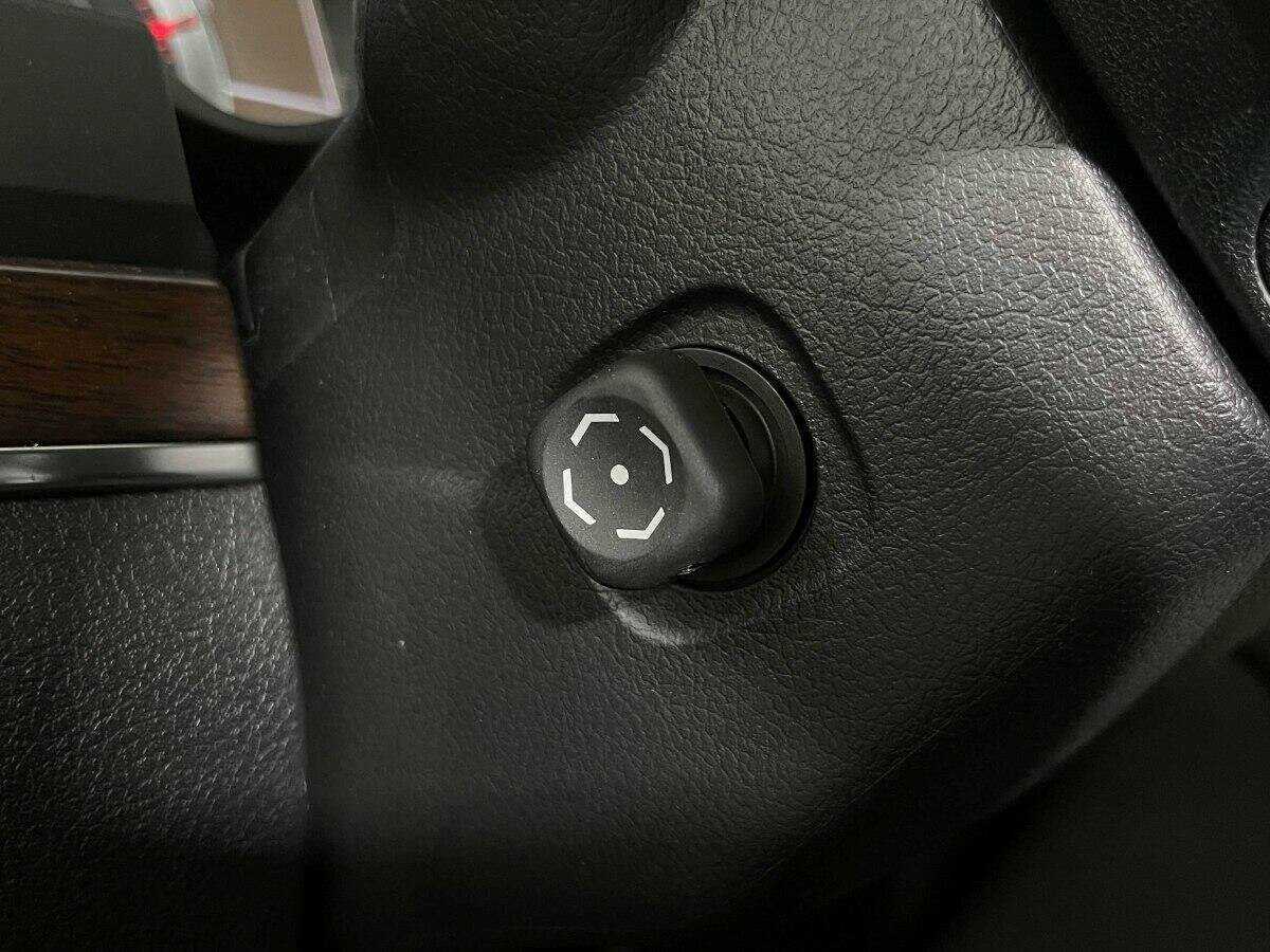 Купить Toyota Land Cruiser с пробегом. Фото: #19