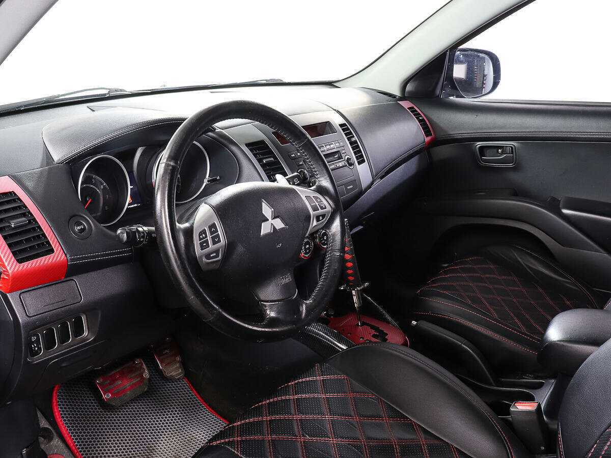 Купить Mitsubishi Outlander с пробегом. Фото: #11