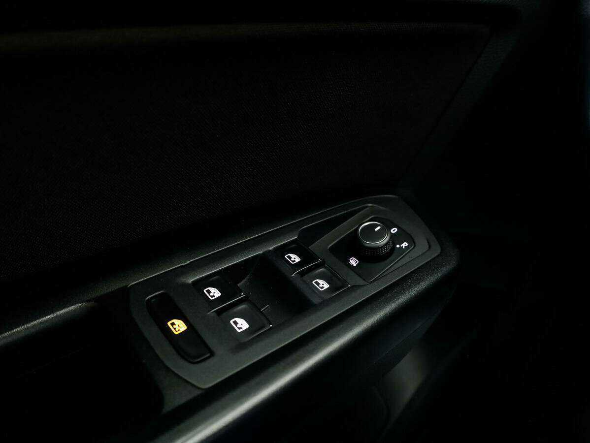 Купить Volkswagen Teramont с пробегом. Фото: #20